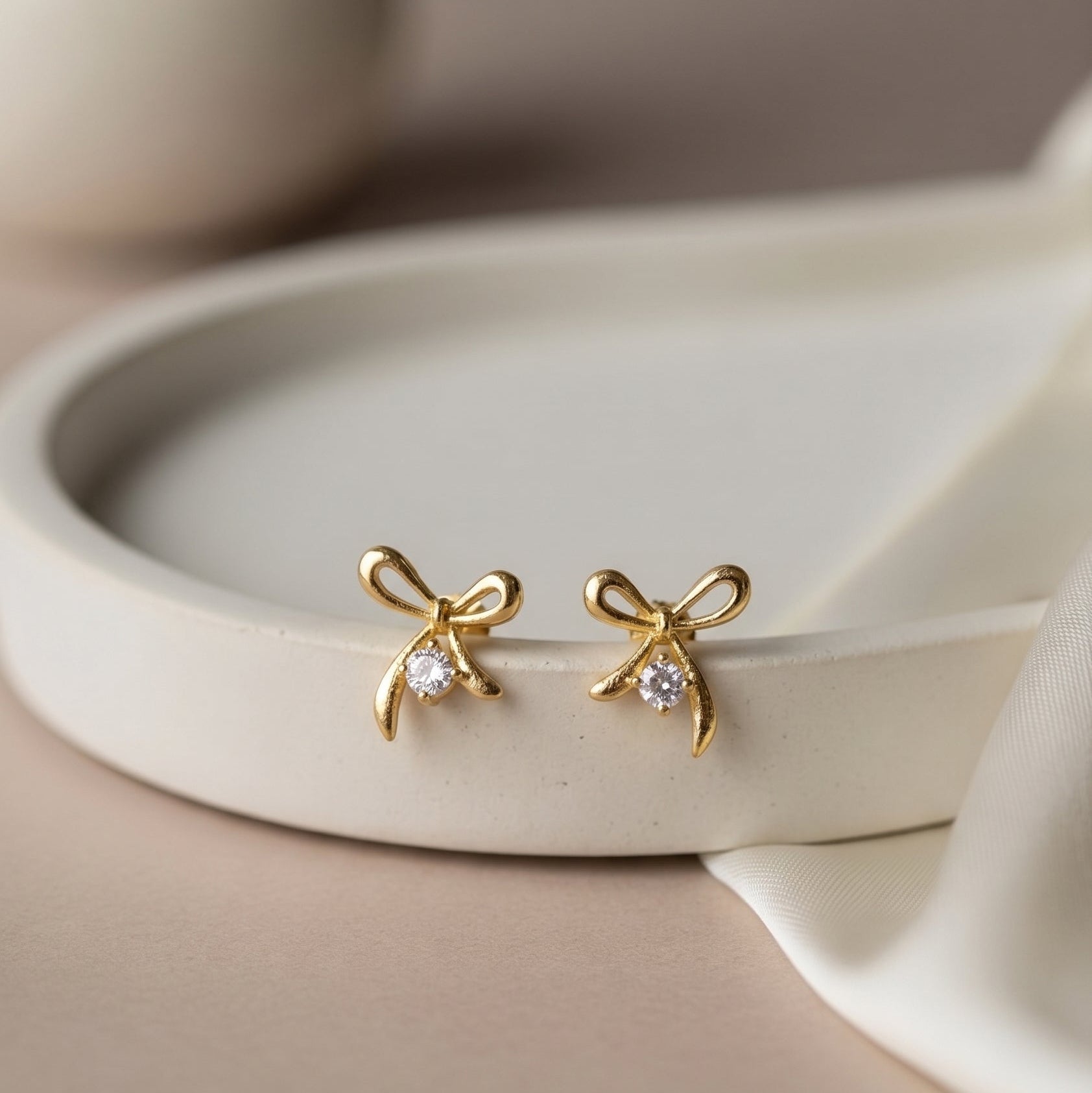 The Ribbon Tie Studs